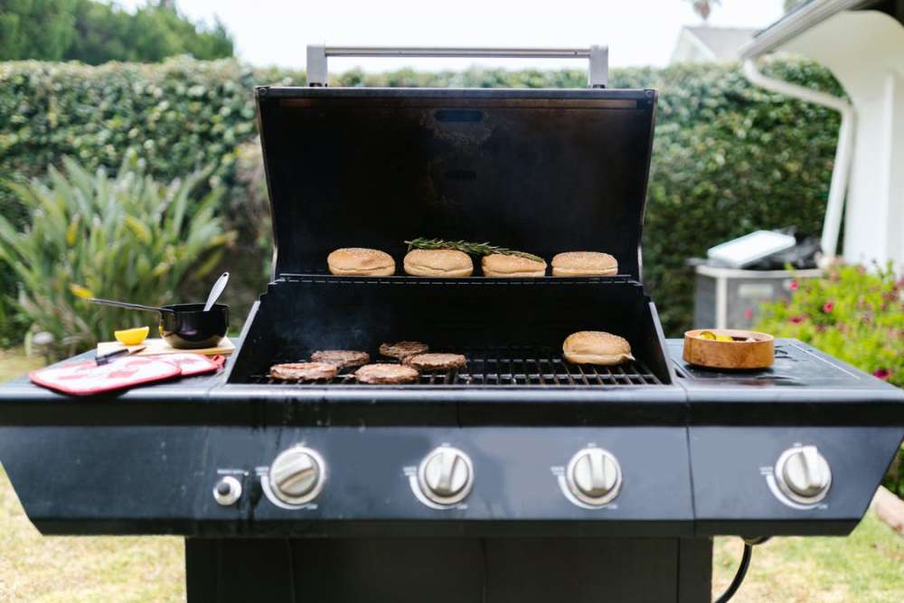 Tendencia de verano. Una terraza con barbacoa I INMHOGAR ÁVILA