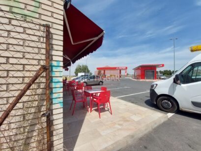INMHOGAR VENDE BAR-RESTAURANTE EN LA A-6 100