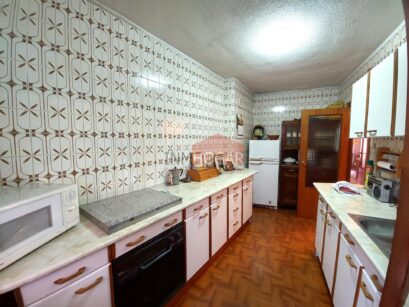 INMHOGAR ARÉVALO VENDE AMPLIA VIVIENDA EN EL CENTRO 91
