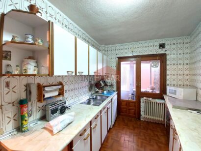 INMHOGAR ARÉVALO VENDE AMPLIA VIVIENDA EN EL CENTRO 90