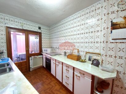 INMHOGAR ARÉVALO VENDE AMPLIA VIVIENDA EN EL CENTRO 89