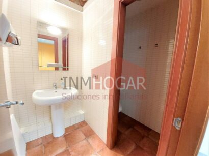 OFICINA EN PALACIO DE CÁRDENAS EN VENTA Y ALQUILER 86