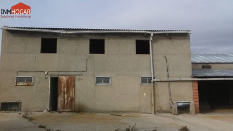 VENTA DE NAVE EN CRESPOS