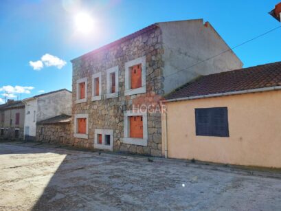 CASA EN CONSTRUCCIÓN EN MUÑANA