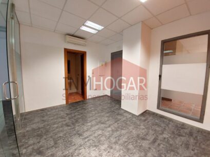 OFICINA EN PALACIO DE CÁRDENAS EN VENTA Y ALQUILER 77