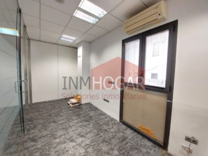 OFICINA EN PALACIO DE CÁRDENAS EN VENTA Y ALQUILER 70