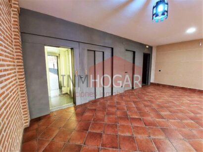 OFICINA EN PALACIO DE CÁRDENAS EN VENTA Y ALQUILER 68