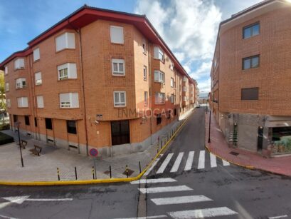 INMHOGAR ARÉVALO VENDE AMPLIA VIVIENDA EN EL CENTRO 60