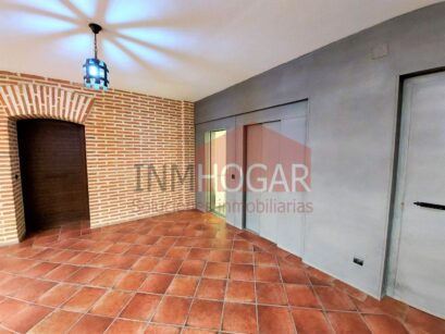 OFICINA EN PALACIO DE CÁRDENAS EN VENTA Y ALQUILER 97