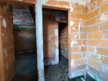 CASA EN CONSTRUCCIÓN EN MUÑANA