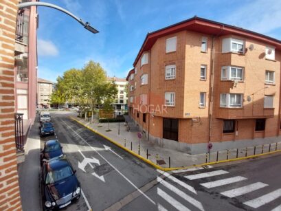 INMHOGAR ARÉVALO VENDE AMPLIA VIVIENDA EN EL CENTRO 94