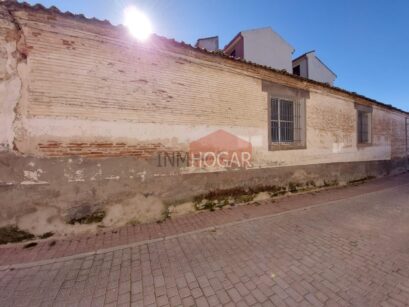 NAVE A LA VENTA EN ARÉVALO (05200) 93