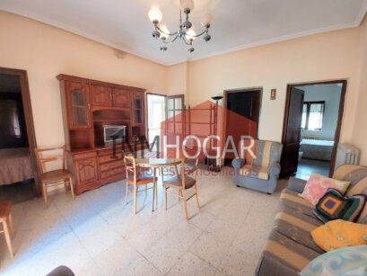 VIVIENDA EN ARÉVALO (05200) CON UN PATIO DE 100 MT 100