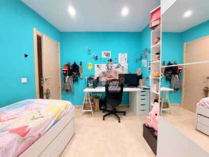 CASA EN PLENA PLAZA DEL REAL 74