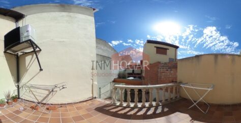 CASA EN PLENA PLAZA DEL REAL 99