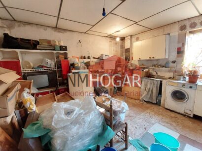 VIVIENDA EN ARÉVALO (05200) CON UN PATIO DE 100 MT 70