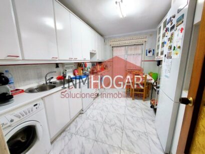 INMHOGAR VENDE EN LA AVENIDA EMILIO ROMERO (05200) 88