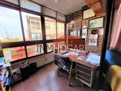 INMHOGAR VENDE EN LA AVENIDA EMILIO ROMERO (05200) 93
