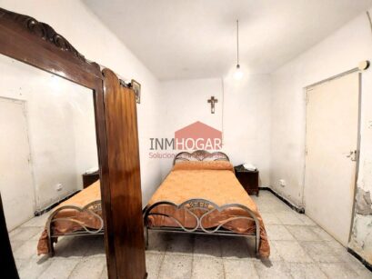 INMHOGAR VENDE CASA CON TERRENO EN COLLADO DE CONTRERAS 93