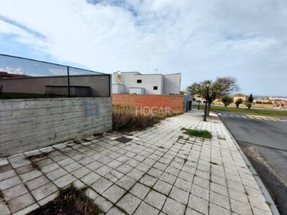 INMHOGAR ÁVILA VENDE PARCELA DE 535m2 95