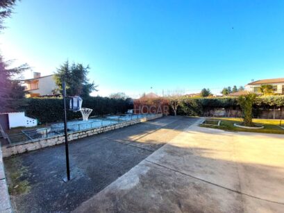 ESPECTACULAR CHALET CON PARCELA EN HERVENCIAS