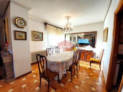 ESPECTACULAR CHALET CON PARCELA EN HERVENCIAS