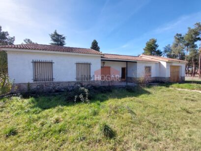 INMHOGAR VENDE ESTE CHALET EN SANCHIDRIÁN 05290 100
