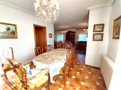ESPECTACULAR CHALET CON PARCELA EN HERVENCIAS