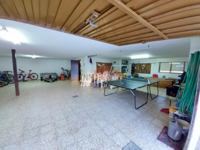 ESPECTACULAR CHALET CON PARCELA EN HERVENCIAS