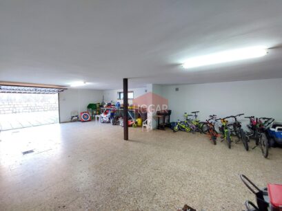 ESPECTACULAR CHALET CON PARCELA EN HERVENCIAS