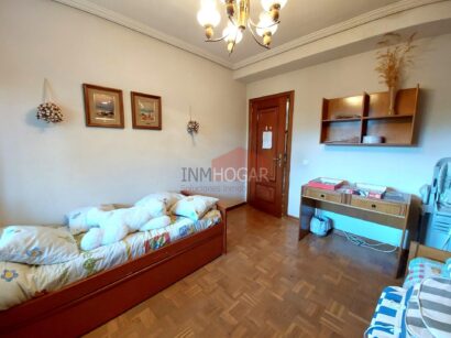 ESPECTACULAR CHALET CON PARCELA EN HERVENCIAS