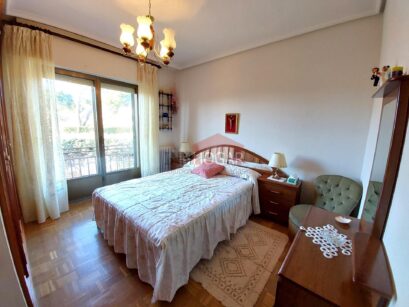 ESPECTACULAR CHALET CON PARCELA EN HERVENCIAS