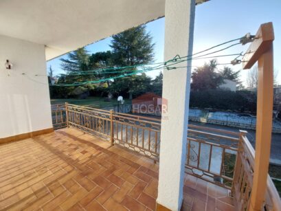ESPECTACULAR CHALET CON PARCELA EN HERVENCIAS