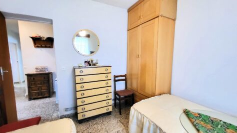 CHALET EN BARRACO EN PARCELA DE 400 MT. 80