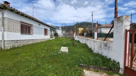 CHALET EN BARRACO EN PARCELA DE 400 MT. 65