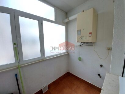 INMHOGAR ARÉVALO VENDE DÚPLEX CON TERRAZA Y HABITACIÓN EN PLANTA BAJA (05200) 91