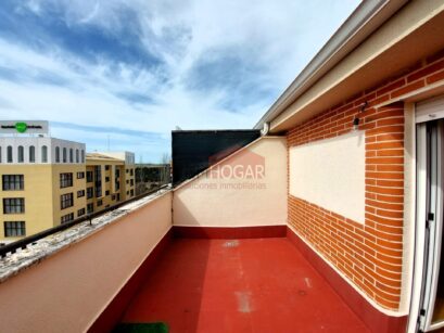 INMHOGAR ARÉVALO VENDE DÚPLEX CON TERRAZA Y HABITACIÓN EN PLANTA BAJA (05200) 85