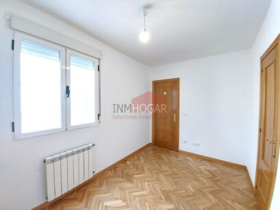 INMHOGAR ARÉVALO VENDE DÚPLEX CON TERRAZA Y HABITACIÓN EN PLANTA BAJA (05200) 76