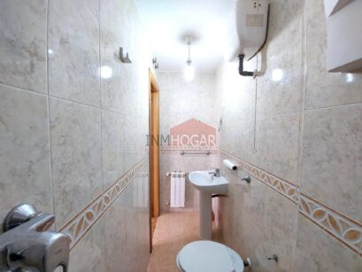 INMHOGAR ARÉVALO VENDE DÚPLEX CON TERRAZA Y HABITACIÓN EN PLANTA BAJA (05200) 74