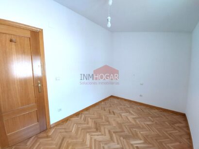 INMHOGAR ARÉVALO VENDE DÚPLEX CON TERRAZA Y HABITACIÓN EN PLANTA BAJA (05200) 72