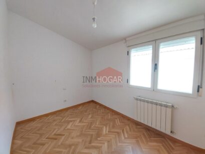 INMHOGAR ARÉVALO VENDE DÚPLEX CON TERRAZA Y HABITACIÓN EN PLANTA BAJA (05200) 68