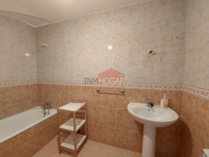 INMHOGAR ARÉVALO VENDE DÚPLEX CON TERRAZA Y HABITACIÓN EN PLANTA BAJA (05200) 65