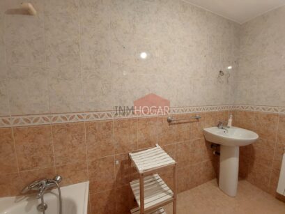 INMHOGAR ARÉVALO VENDE DÚPLEX CON TERRAZA Y HABITACIÓN EN PLANTA BAJA (05200) 63