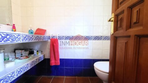 CASA SINGULAR UNIFAMILIAR CON DOS VIVIENDAS EN CENTRO/ESTACIÓN (ÁVILA) 05001 80