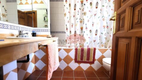 CASA SINGULAR UNIFAMILIAR CON DOS VIVIENDAS EN CENTRO/ESTACIÓN (ÁVILA) 05001 75
