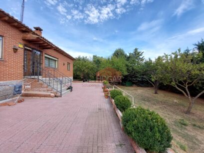INMHOGAR VENDE ESPECTACULAR CHALET EN ÁVILA