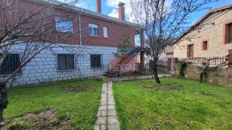 CHALET INDEPENDIENTE EN BURGOHONDO