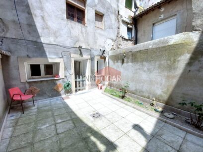 VIVIENDA CON PATIO EN ARÉVALO 95
