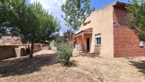 CASA RUSTICA EN ROBLEDILLO 81