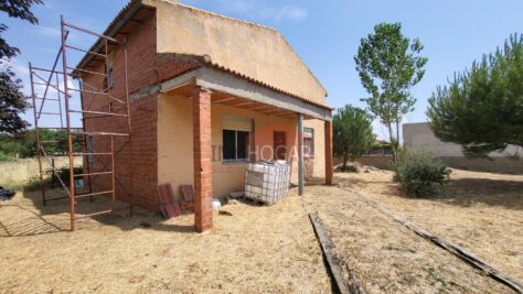 CASA RUSTICA EN ROBLEDILLO 80